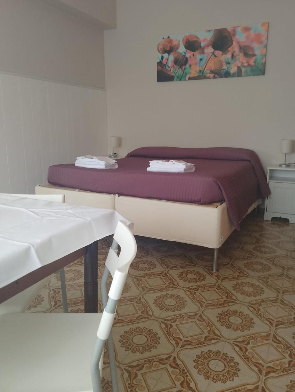 Hotel Monolocali Da Vinci à Falconara Marittima Extérieur photo